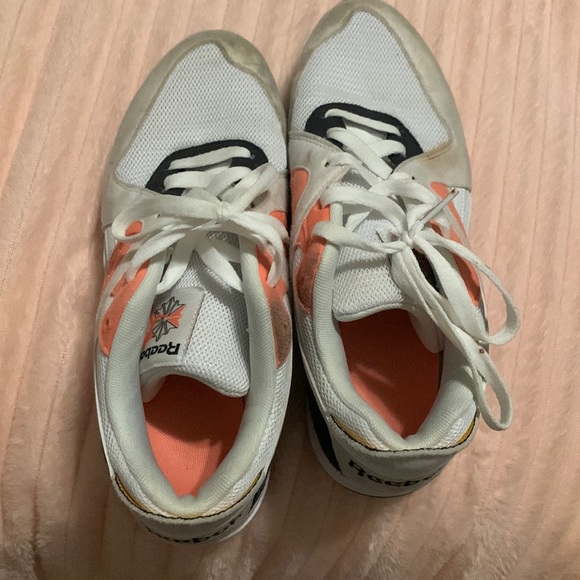 Reebok sneakers - Picture 2 of 3